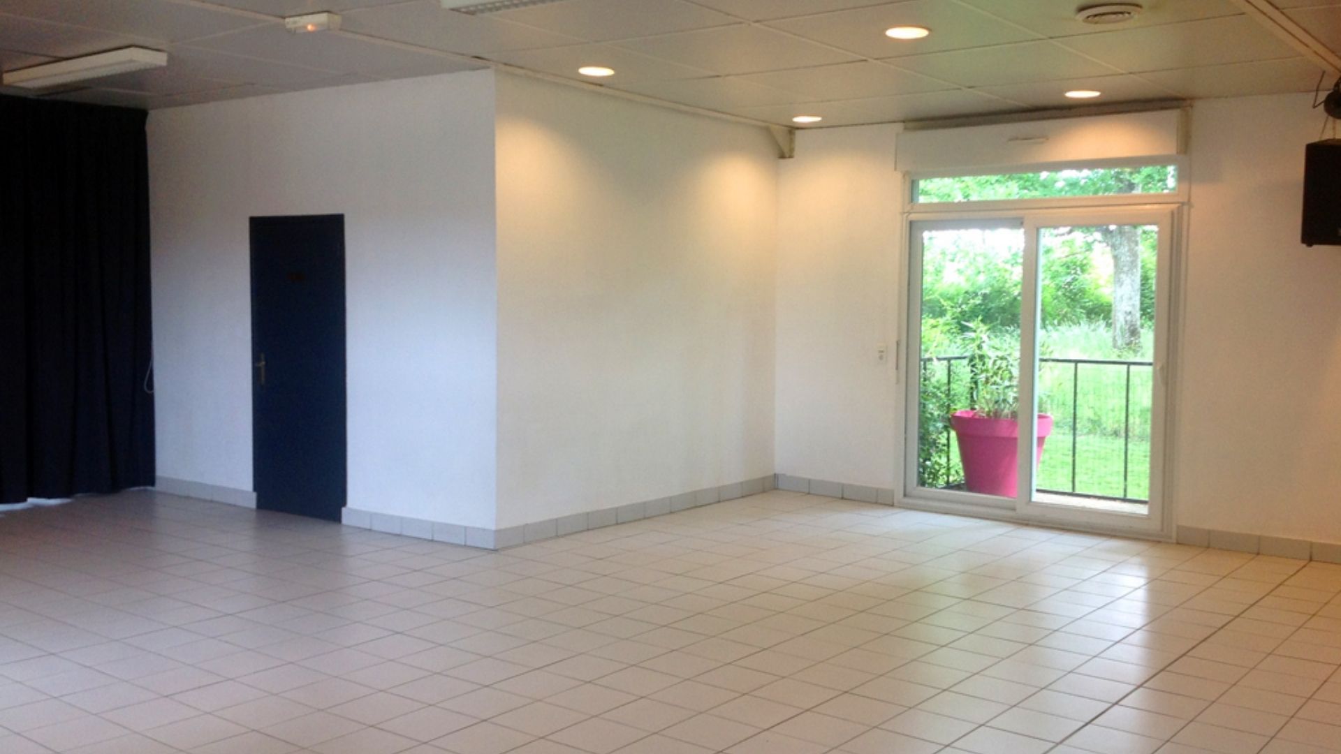 location-salle-chanceaux-sur-choisille-pinder-entree